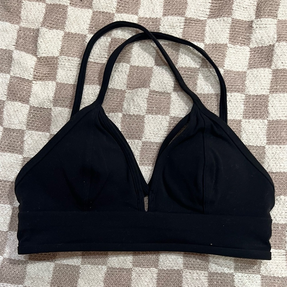 Lululemon: Bra.